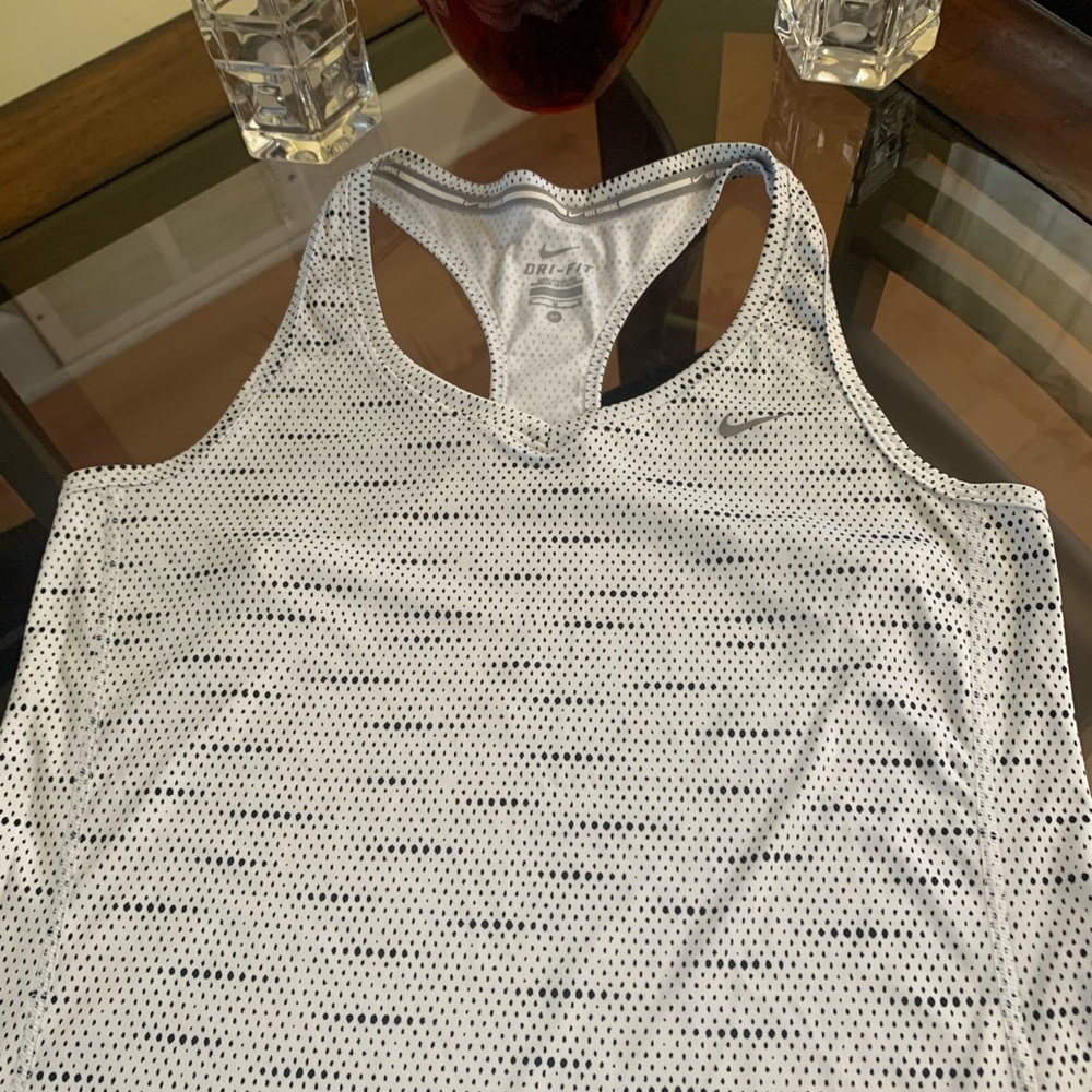 Nike top - Picture 2 of 5